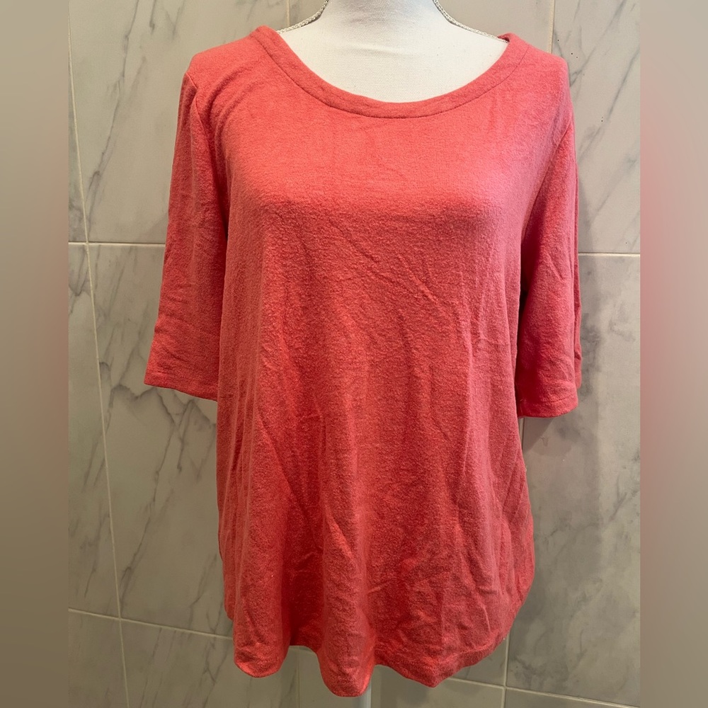 Chico’s Women’s Peach Boat Neck T-shirt Sweater Size 2